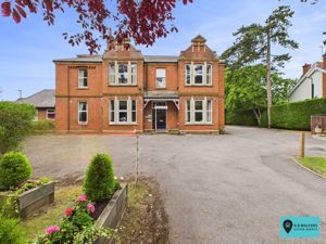 Front Aspect - click for photo gallery